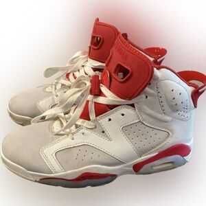 Nike sz 7 Air Jordan six retro BG red white
